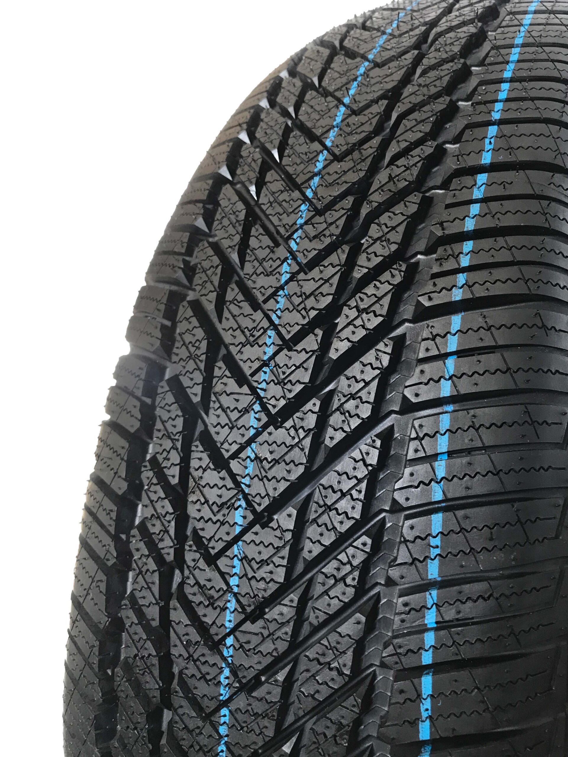 APLUS A701 215/65R17 99H