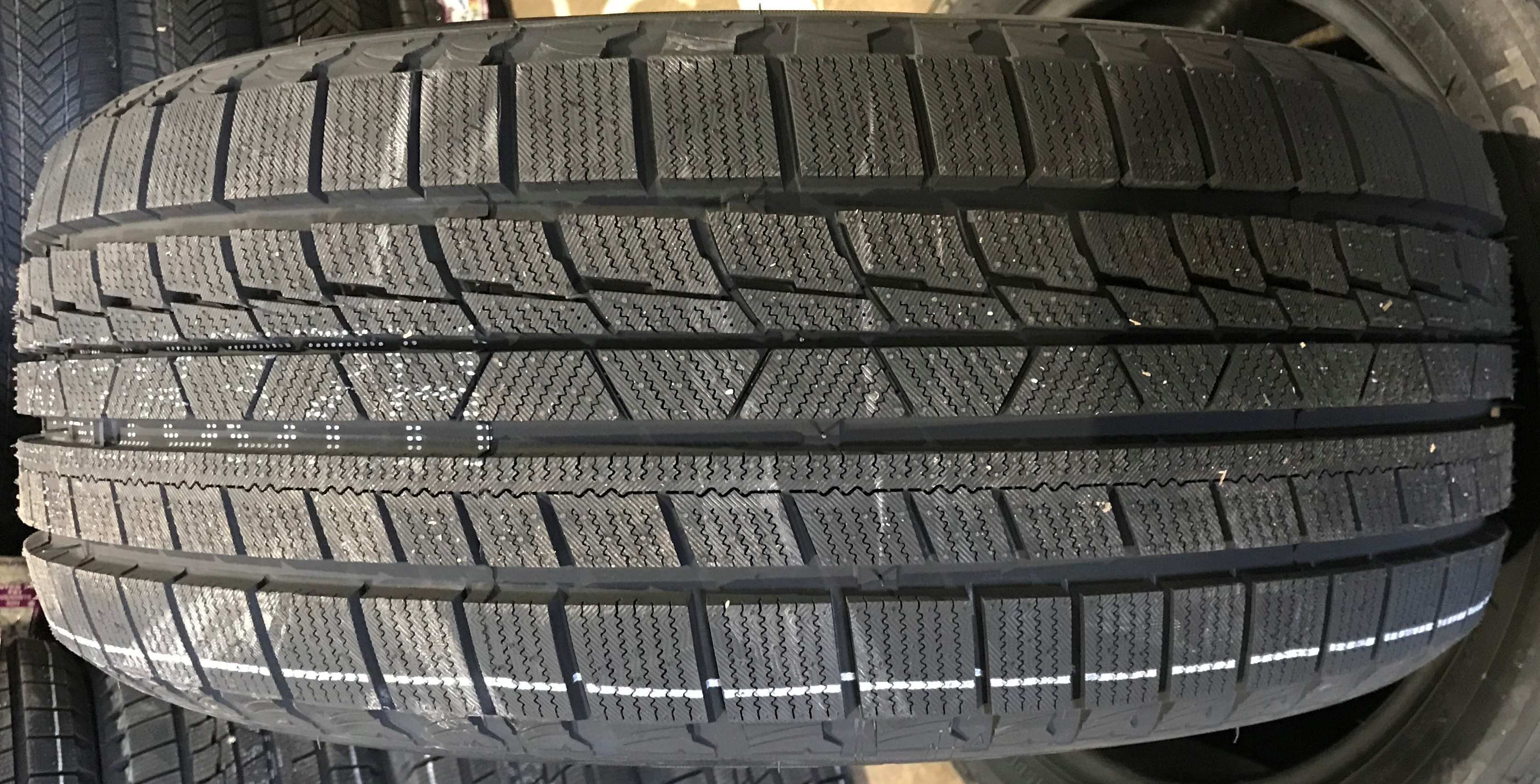 TOURADOR Winter Pro TSU2 225/45R18 95V