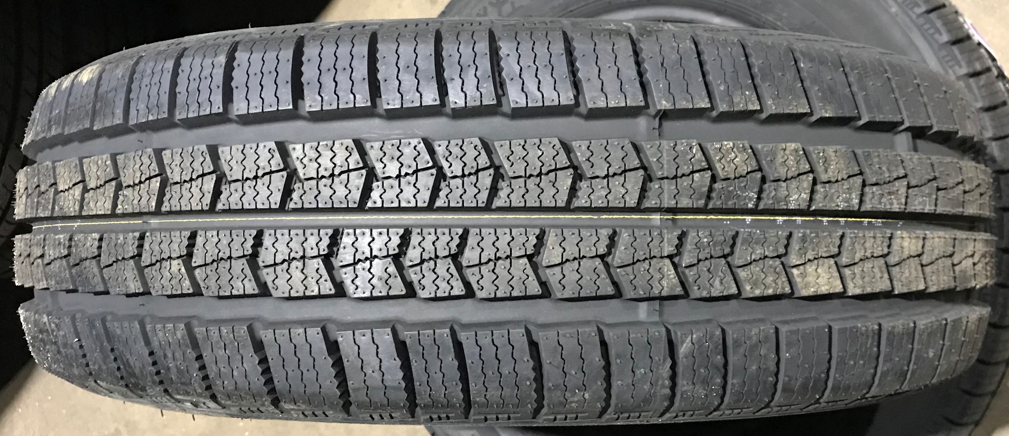 NEXEN Winguard WT1 195/75R16C 107/105R