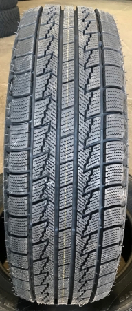 ROADSTONE Win-Ice SUV 235/65R17 108Q